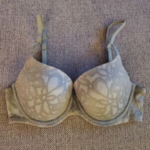 32D Bra push-up